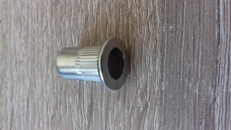 Заклепка М8/0,5-3 мм, винтовая, плоская  D11, нержавеющая сталь А2 